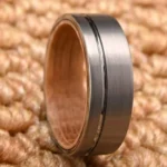 Whiskey Barrel Wood Lined Tungsten Ring (8mm) - 图片 3